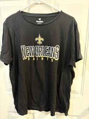 Fanatics Black New Orleans Saints Logo Tee with Gold Accents